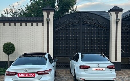 Toyota Camry, 2022 год, 3 000 000 рублей, 8 фотография