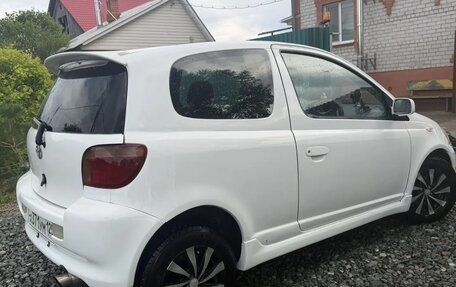 Toyota Vitz, 2001 год, 260 000 рублей, 3 фотография