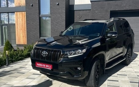 Toyota Land Cruiser Prado 150 рестайлинг 2, 2021 год, 6 300 000 рублей, 1 фотография