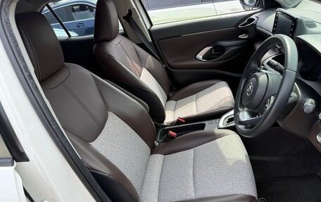 Toyota Yaris Cross, 2021 год, 1 620 000 рублей, 4 фотография