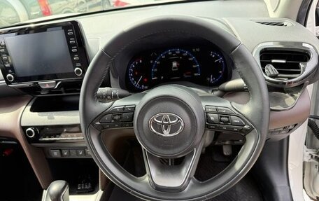 Toyota Yaris Cross, 2021 год, 1 620 000 рублей, 9 фотография