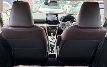 Toyota Yaris Cross, 2021 год, 1 620 000 рублей, 12 фотография