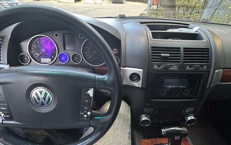 Volkswagen Touareg III, 2004 год, 790 000 рублей, 9 фотография