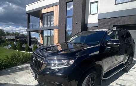 Toyota Land Cruiser Prado 150 рестайлинг 2, 2021 год, 6 300 000 рублей, 3 фотография