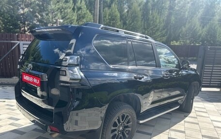 Toyota Land Cruiser Prado 150 рестайлинг 2, 2021 год, 6 300 000 рублей, 6 фотография