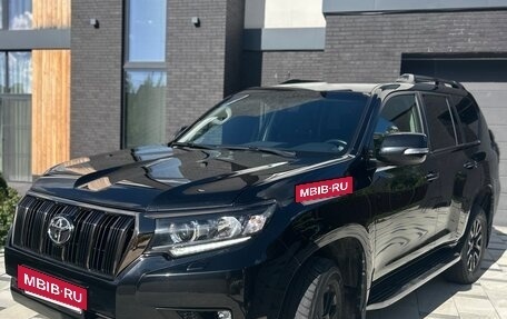 Toyota Land Cruiser Prado 150 рестайлинг 2, 2021 год, 6 300 000 рублей, 2 фотография