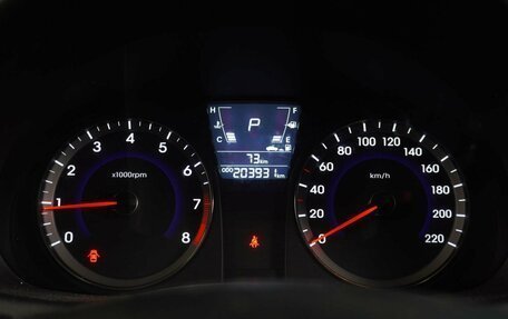 Hyundai Solaris II рестайлинг, 2011 год, 619 000 рублей, 15 фотография
