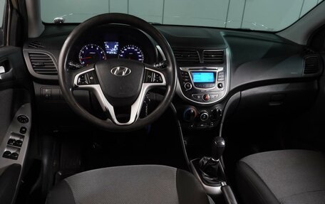 Hyundai Solaris II рестайлинг, 2012 год, 799 000 рублей, 6 фотография