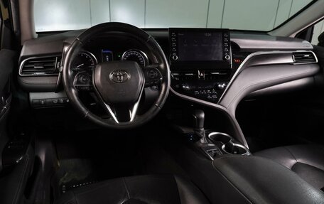 Toyota Camry, 2021 год, 2 999 000 рублей, 6 фотография