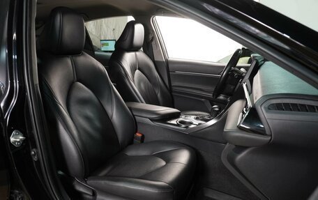 Toyota Camry, 2021 год, 2 999 000 рублей, 8 фотография