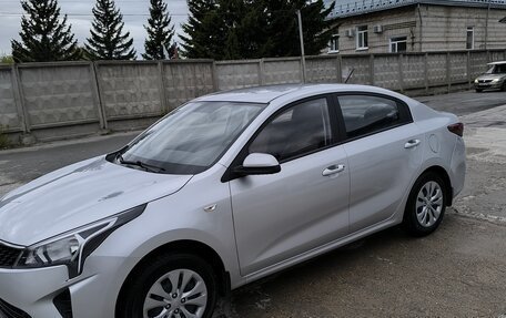 KIA Rio IV, 2021 год, 1 490 000 рублей, 3 фотография