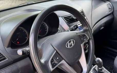 Hyundai Solaris II рестайлинг, 2014 год, 780 000 рублей, 19 фотография