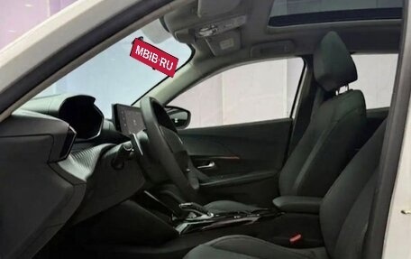 Peugeot 2008 II, 2022 год, 1 380 000 рублей, 8 фотография