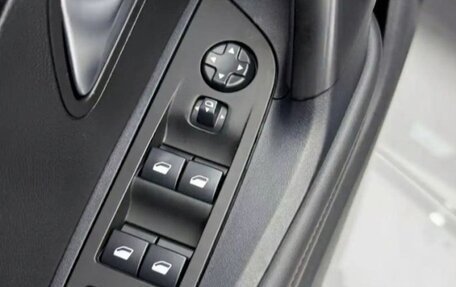 Peugeot 2008 II, 2022 год, 1 380 000 рублей, 14 фотография