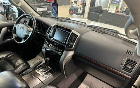 Toyota Land Cruiser 200, 2013 год, 4 299 900 рублей, 13 фотография