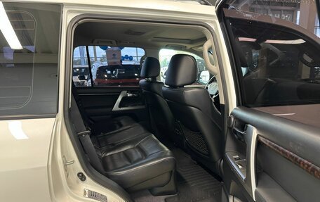 Toyota Land Cruiser 200, 2013 год, 4 299 900 рублей, 17 фотография