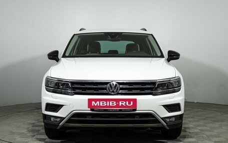 Volkswagen Tiguan II, 2019 год, 2 499 700 рублей, 2 фотография