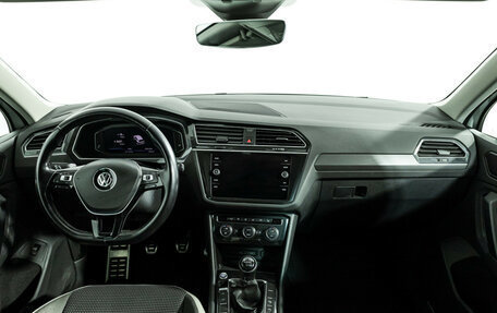 Volkswagen Tiguan II, 2019 год, 2 499 700 рублей, 14 фотография