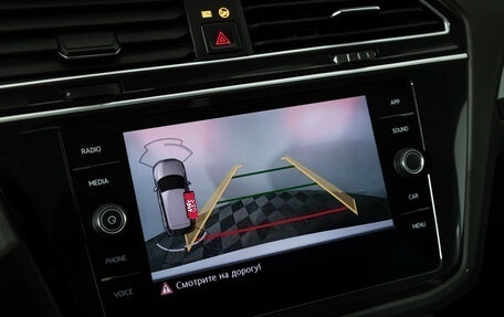 Volkswagen Tiguan II, 2019 год, 2 499 700 рублей, 16 фотография