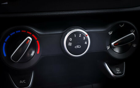 KIA Rio IV, 2021 год, 1 840 000 рублей, 18 фотография