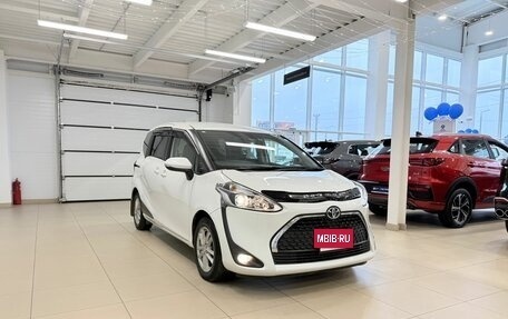 Toyota Sienta II, 2019 год, 1 699 000 рублей, 8 фотография