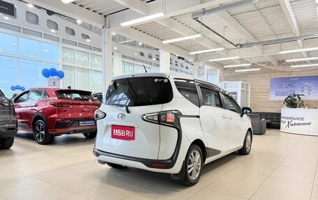 Toyota Sienta II, 2019 год, 1 699 000 рублей, 6 фотография