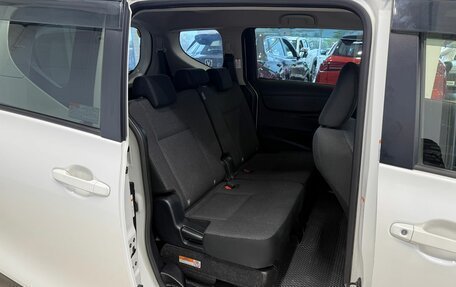 Toyota Sienta II, 2019 год, 1 699 000 рублей, 17 фотография
