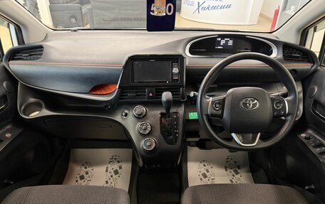Toyota Sienta II, 2019 год, 1 699 000 рублей, 16 фотография