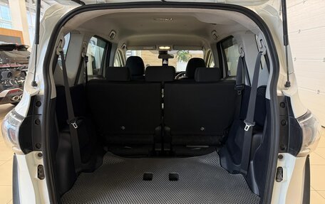 Toyota Sienta II, 2019 год, 1 699 000 рублей, 20 фотография