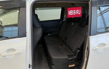 Toyota Sienta II, 2019 год, 1 699 000 рублей, 18 фотография