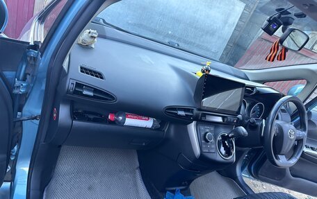 Toyota Wish II, 2010 год, 1 200 000 рублей, 22 фотография