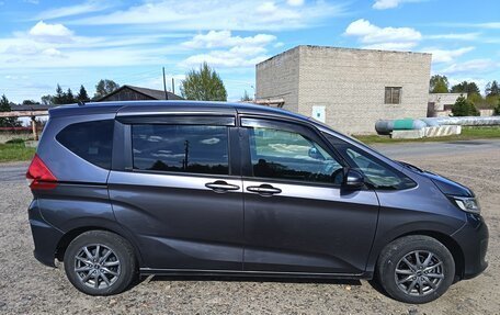 Honda Freed II, 2018 год, 1 320 000 рублей, 4 фотография
