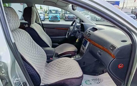 Toyota Avensis III рестайлинг, 2003 год, 672 000 рублей, 13 фотография