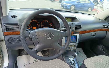 Toyota Avensis III рестайлинг, 2003 год, 672 000 рублей, 15 фотография