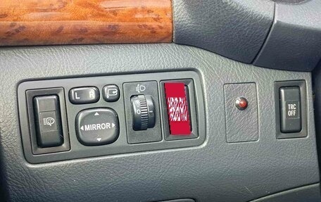 Toyota Avensis III рестайлинг, 2003 год, 672 000 рублей, 20 фотография