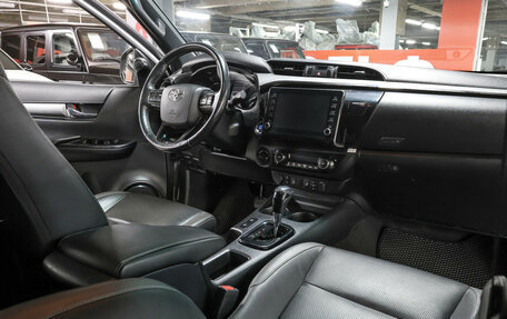Toyota Hilux VIII, 2020 год, 4 498 000 рублей, 13 фотография