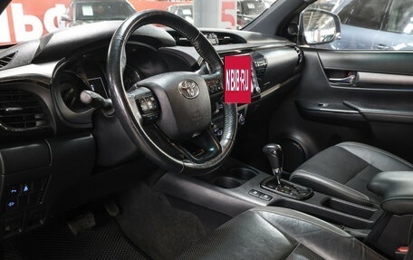 Toyota Hilux VIII, 2020 год, 4 498 000 рублей, 15 фотография