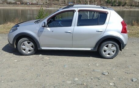 Renault Sandero I, 2013 год, 550 000 рублей, 1 фотография