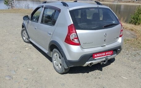 Renault Sandero I, 2013 год, 550 000 рублей, 2 фотография
