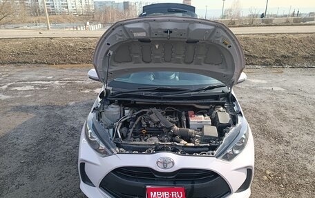 Toyota Yaris, 2021 год, 1 050 000 рублей, 1 фотография