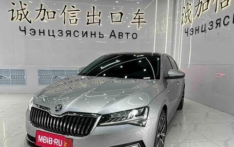 Skoda Superb III рестайлинг, 2023 год, 2 835 077 рублей, 1 фотография