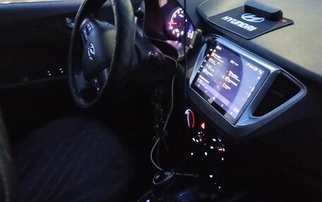 Hyundai Solaris II рестайлинг, 2019 год, 1 000 000 рублей, 5 фотография