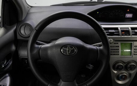 Toyota Yaris III рестайлинг, 2010 год, 850 000 рублей, 17 фотография