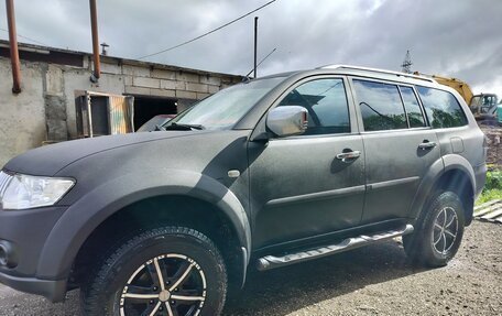Mitsubishi Pajero Sport II рестайлинг, 2013 год, 1 950 000 рублей, 2 фотография