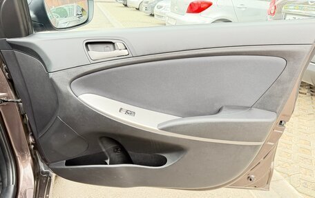 Hyundai Solaris II рестайлинг, 2015 год, 1 100 000 рублей, 15 фотография