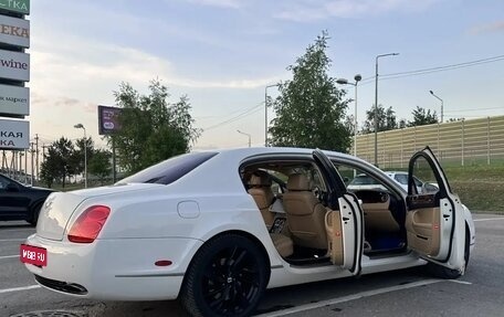 Bentley Continental Flying Spur, 2005 год, 2 600 000 рублей, 1 фотография