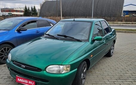 Ford Escort V, 1992 год, 330 000 рублей, 2 фотография