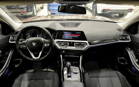 BMW 3 серия, 2019 год, 2 689 000 рублей, 14 фотография