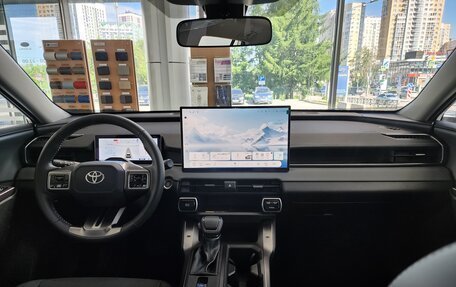 Toyota RAV4, 2026 год, 4 090 000 рублей, 13 фотография