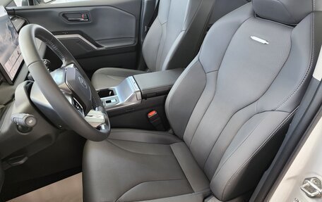 Toyota RAV4, 2026 год, 4 090 000 рублей, 15 фотография